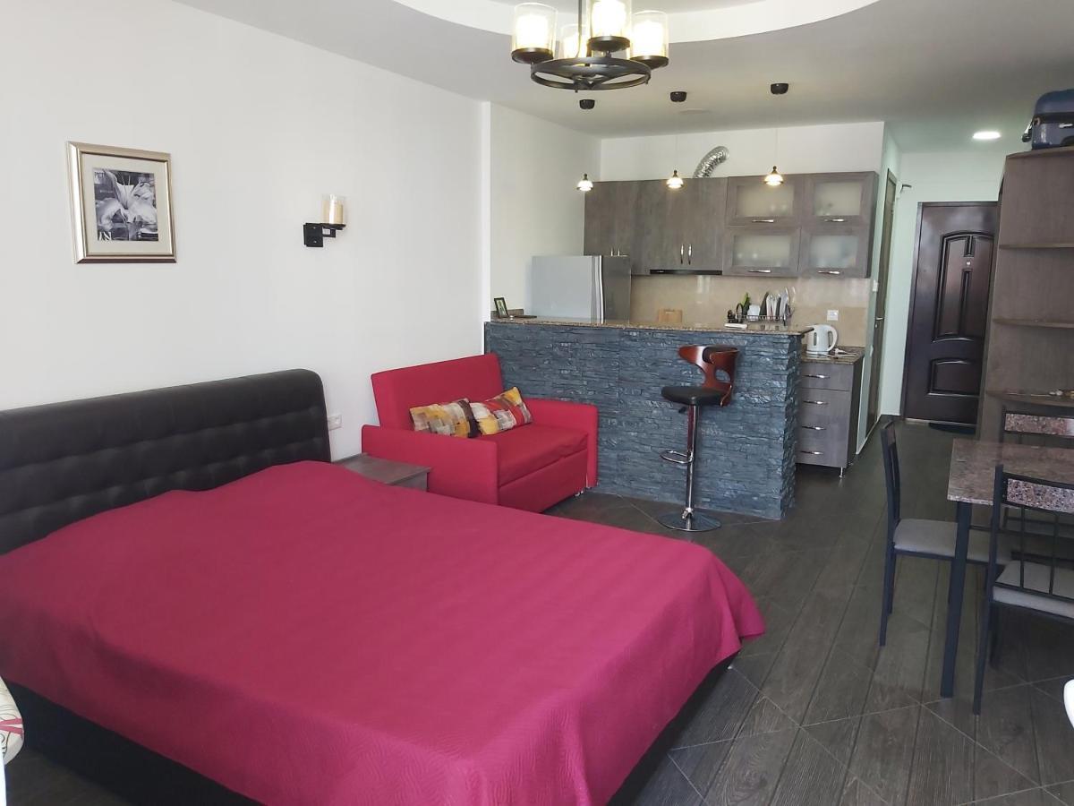Appartement Apartament Premium Klass à Batoumi Extérieur photo